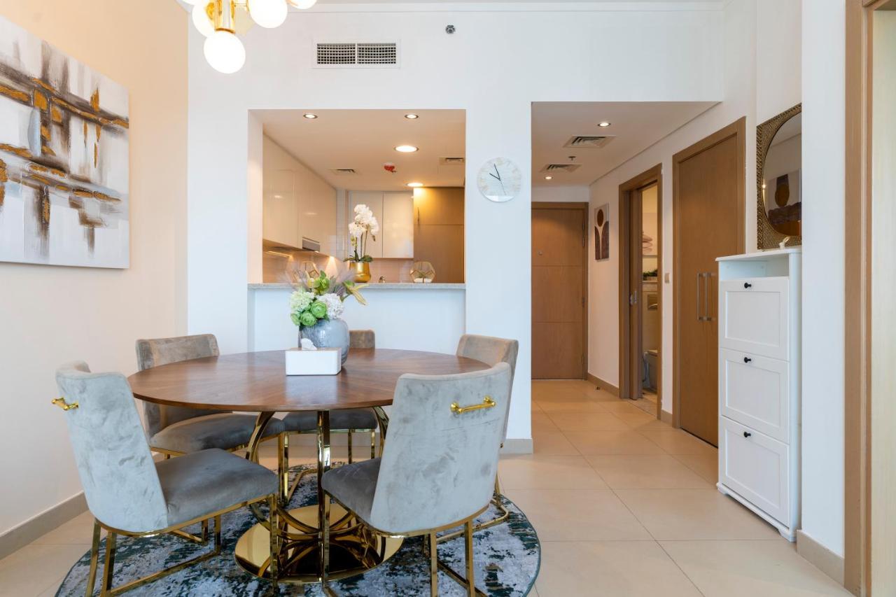 Prestige Living 1Br With Full Burj Khalifa View By Auberge Дубай Экстерьер фото